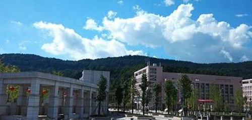 巴中远程高级职业学校地址及乘车路线
